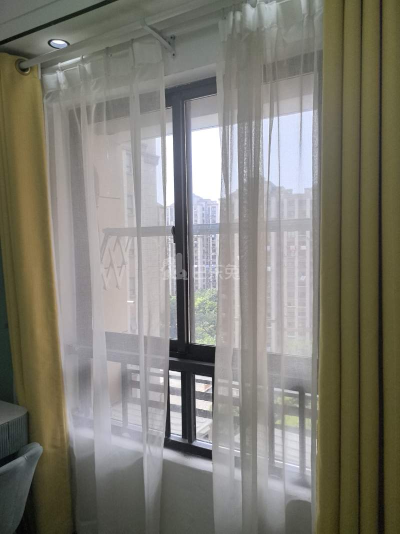 新凯城兰馨苑852800卧室窗户图13