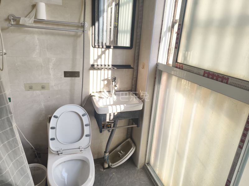 和家欣苑C区8532028卫生间图4