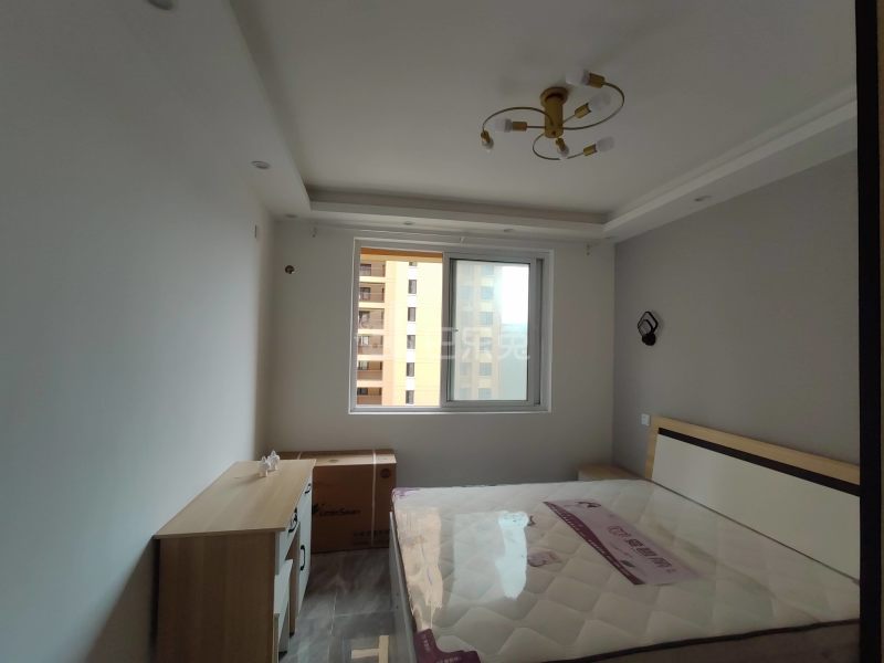 金海华城康平佳苑8543846卧室图6