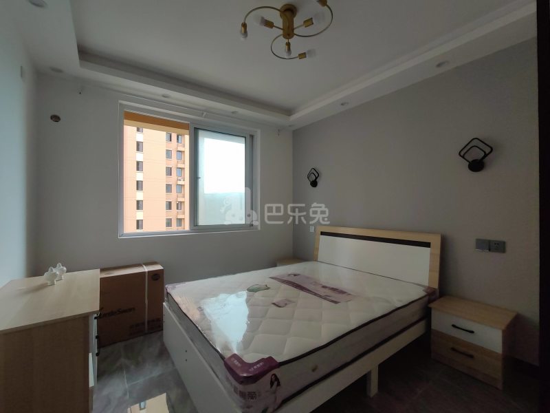 金海华城康平佳苑8543846卧室图5