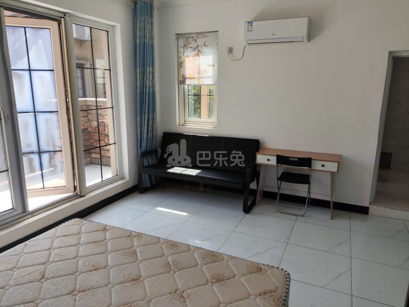 龙湖郦城（蓝湖郡）8554386卧室图2