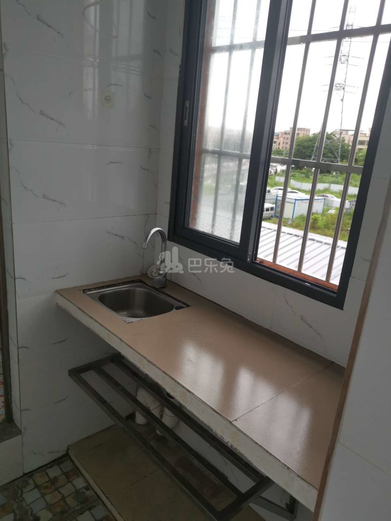 南浦西三村西乡三路4-18570527厨房图4