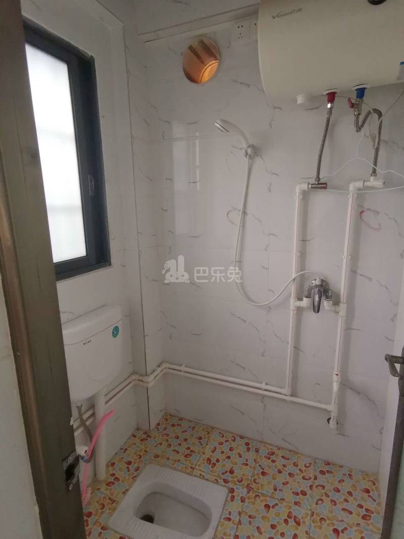 南浦西三村西乡三路4-18571163卫生间图4