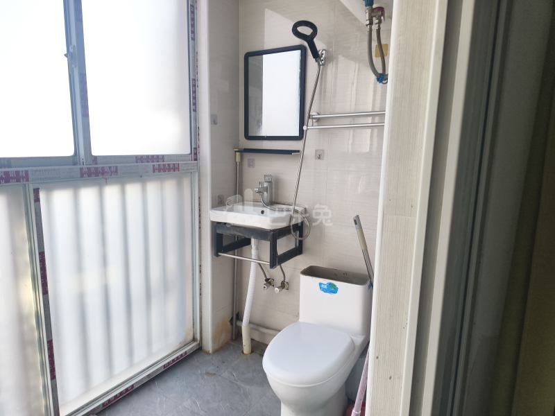 和家欣苑C区8577247卫生间图4