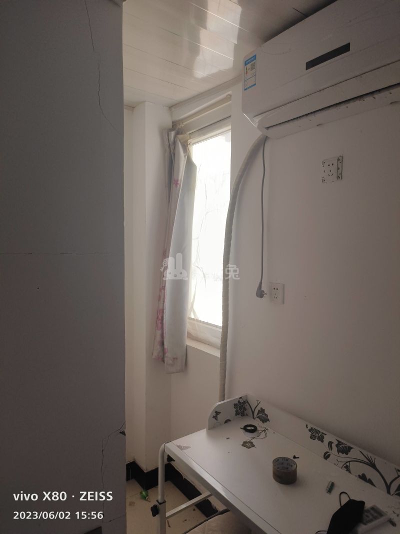 三林新村A区857698卧室窗户图6