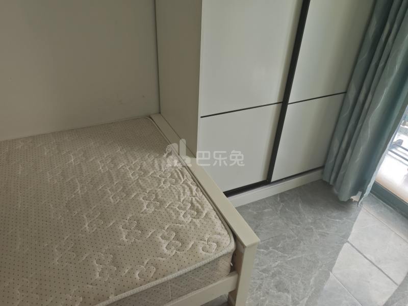 月泉湾名邸8584525卧室图3