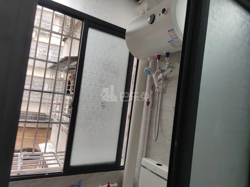 银锭塘前街38号8620162卫生间图4