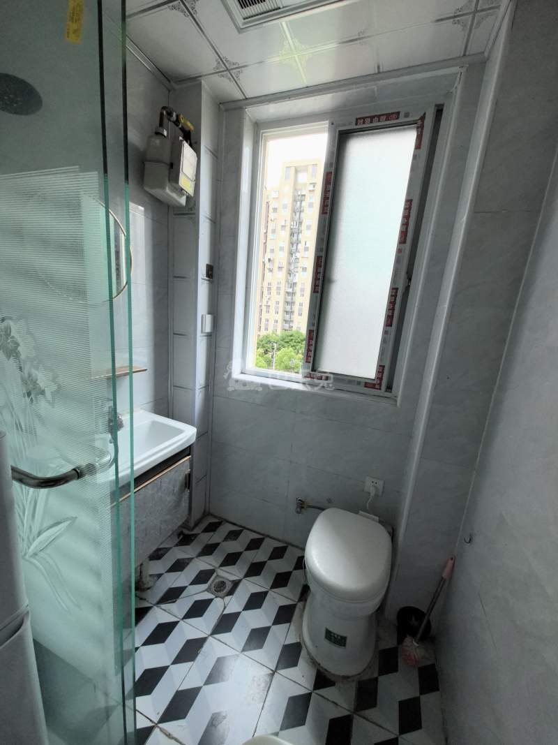 鹤沙航城佳和苑8625586卫生间图5