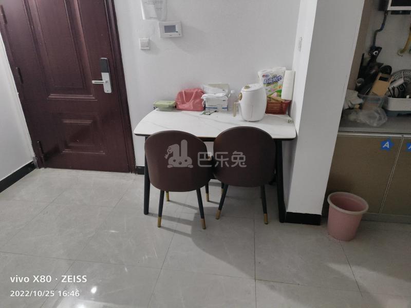 金海华城康平佳苑8627382客厅图4