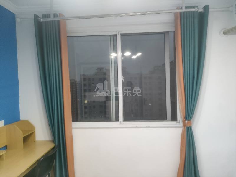 金海华城康平佳苑8627382卧室窗户图9