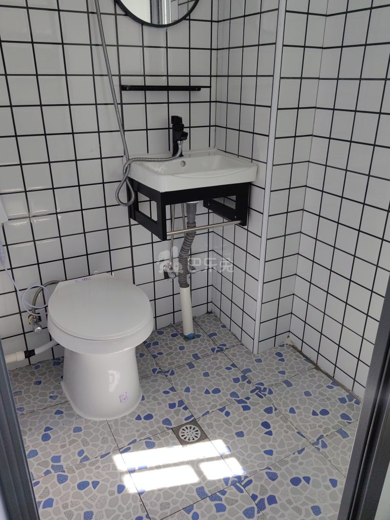 滨浦新苑八村8640169卫生间图6