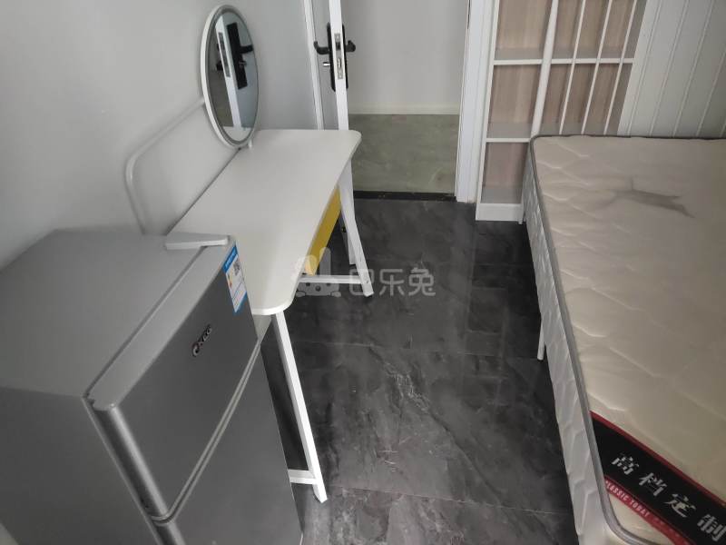 巨峰家苑（博兴路1768弄）8651651卧室图3