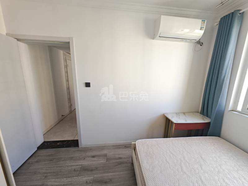 金海华城康平佳苑8667310卧室图2