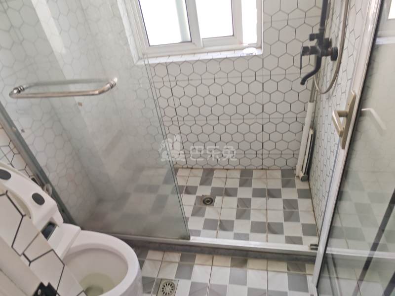 金海华城康平佳苑8667310卫生间图5