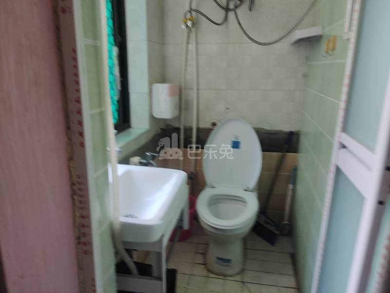 顺达花苑东区8668600卫生间图5