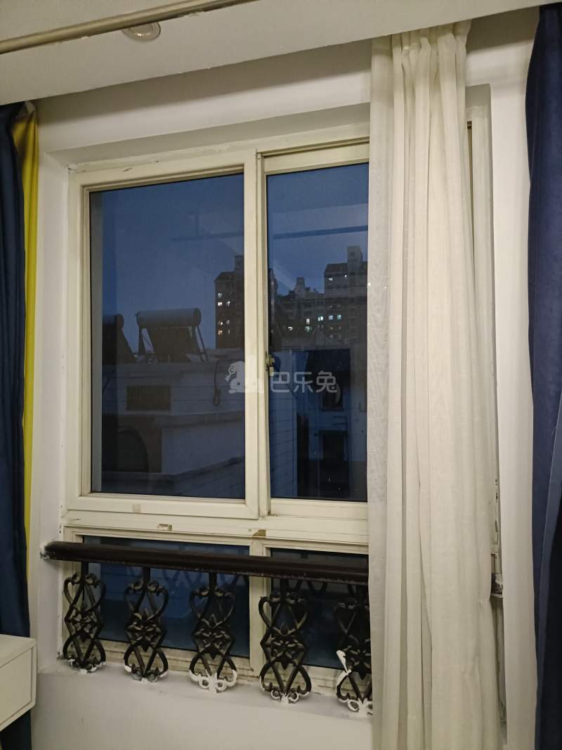 蓝天城市花园8676641卧室窗户图6