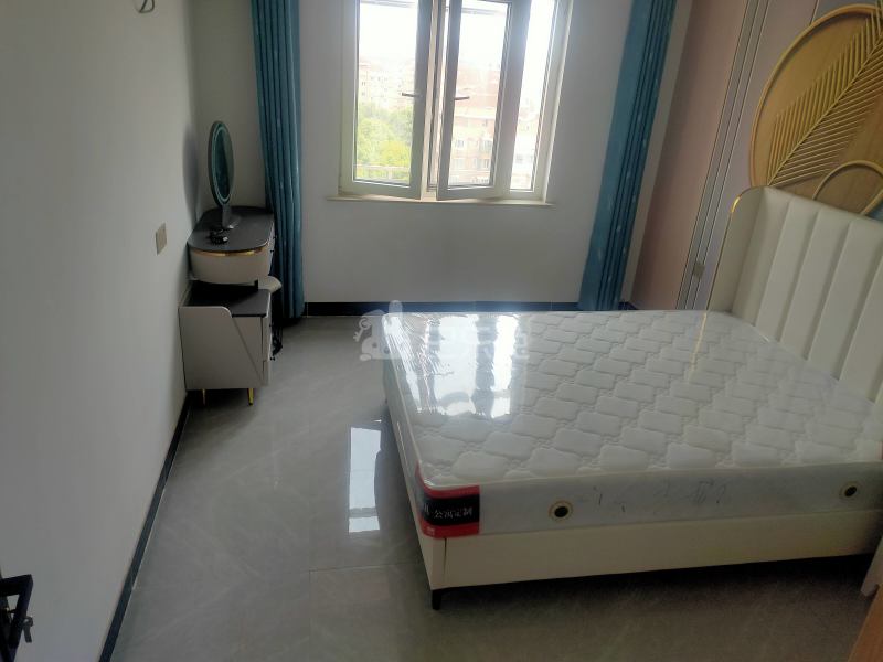 南国花园8680227卧室图0