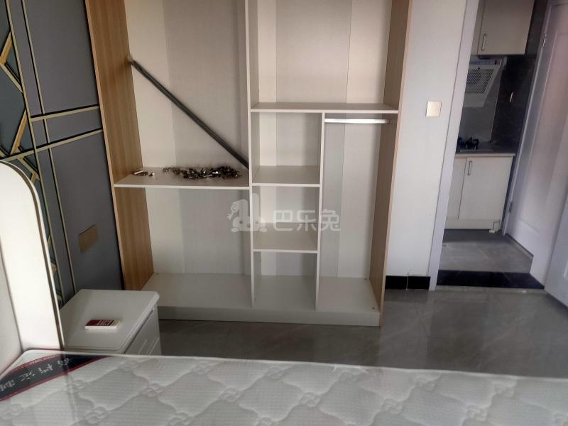 南国花园8680227卧室图5