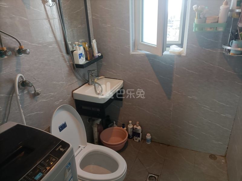 南国花园6670272卫生间图11