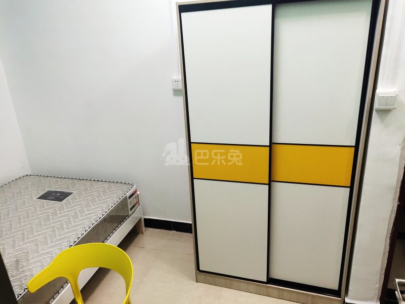 石牌迎龙大街二巷16号8688997卧室图2