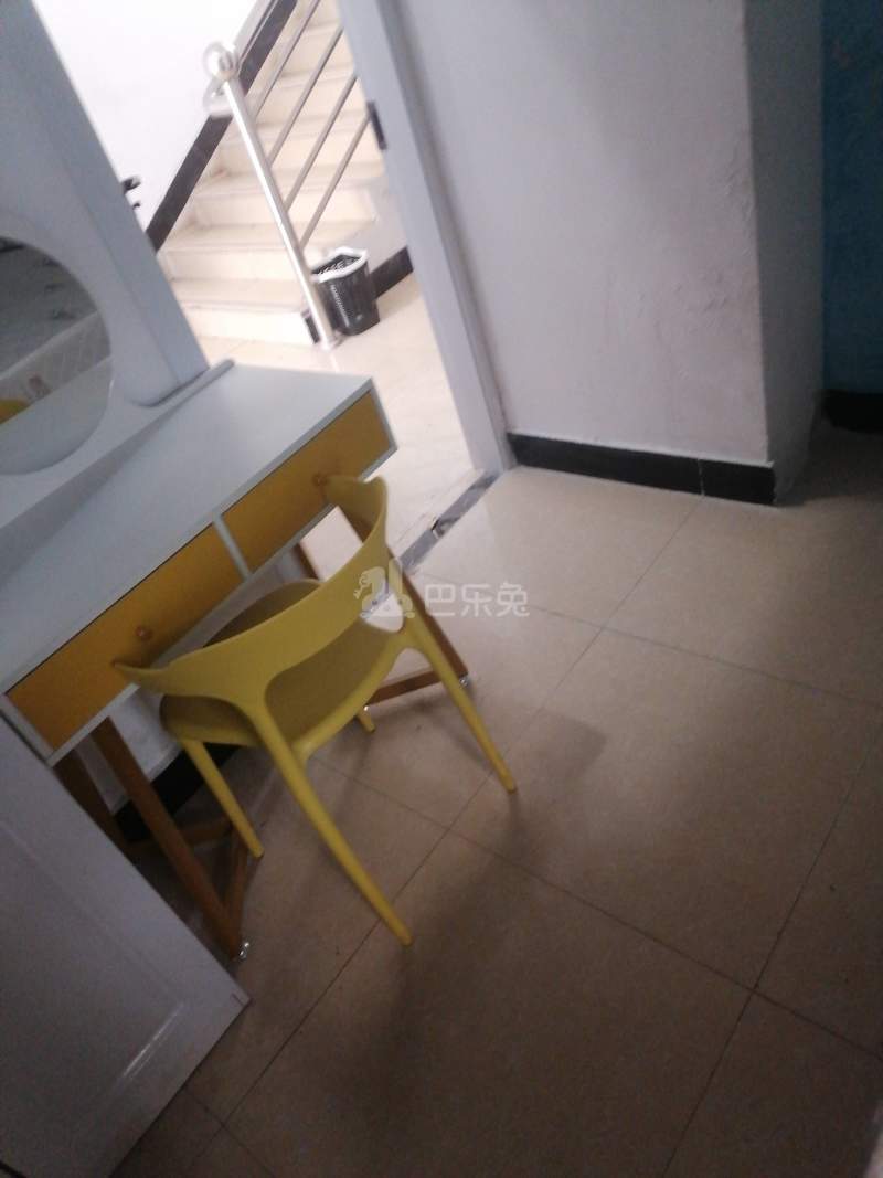 繁荣苑南区（沪亭南路288弄）8703257客厅图4