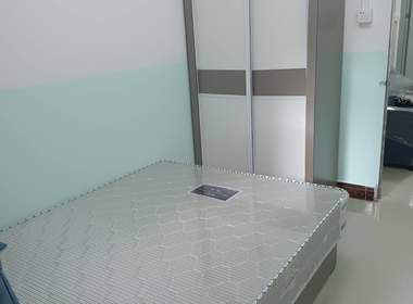 鹤南中路8号 1室1厅1卫