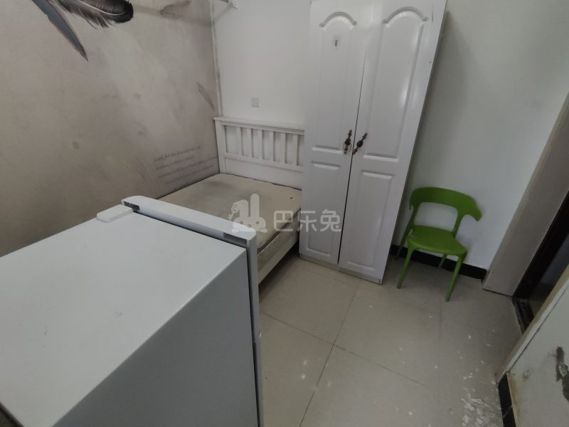 西郊家园（青浦）8749533卧室图3