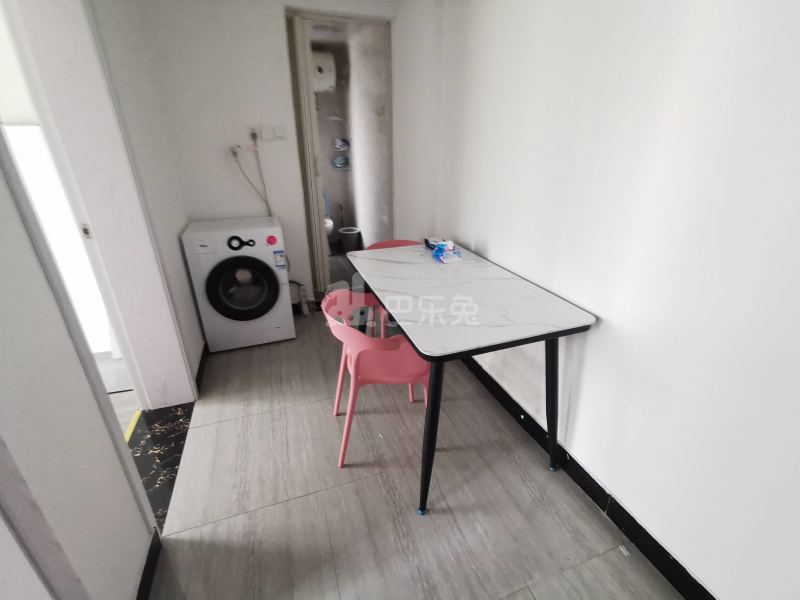 杨泰公寓8750228客厅图4