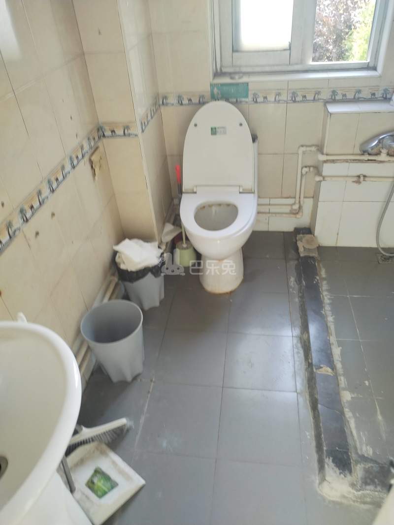 罗阳五村莲盛花苑6787921卫生间图7