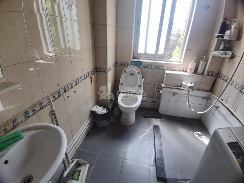 罗阳五村莲盛花苑6787921卫生间图9