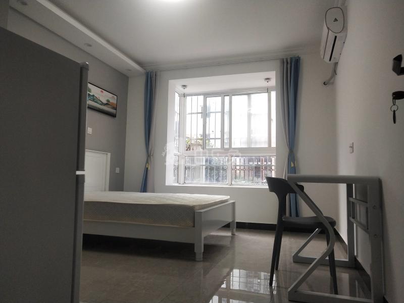 潼港七村怡心苑8765592卧室图0