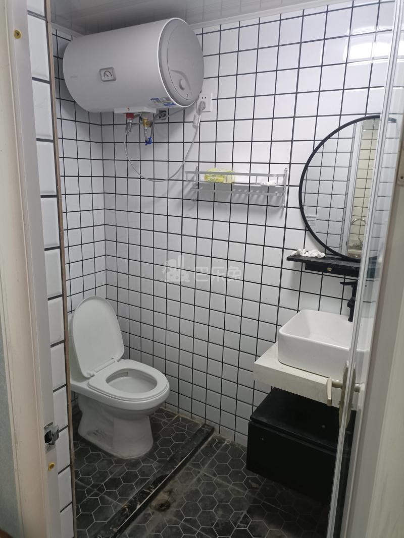 湖头陈花苑8789978卫生间图5