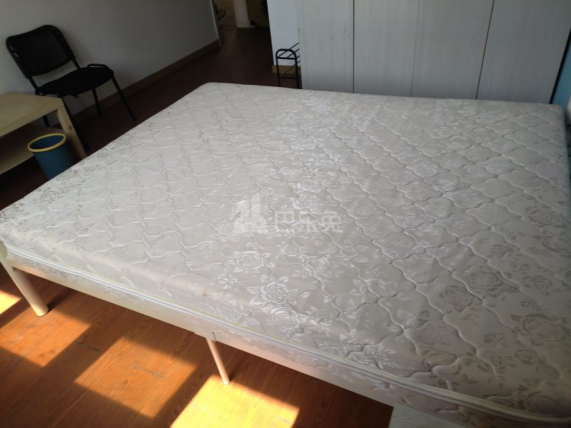 天福苑8798569卧室图2