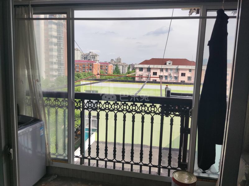 虹莘家园8802079客厅图6