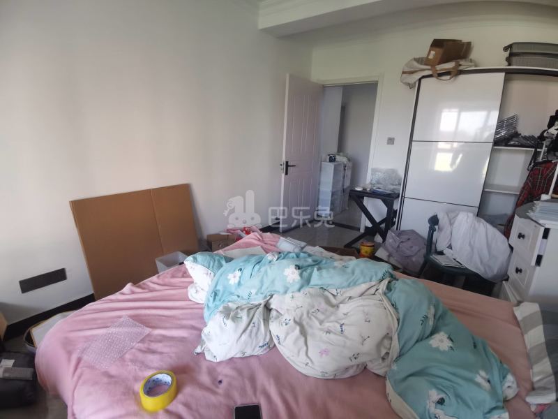 虹莘家园8802079卧室图2