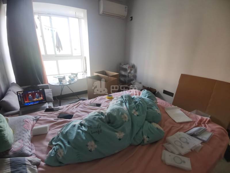 虹莘家园8802079卧室图3