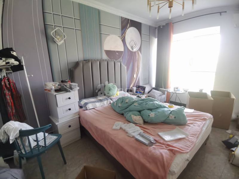 虹莘家园8802079卧室图0