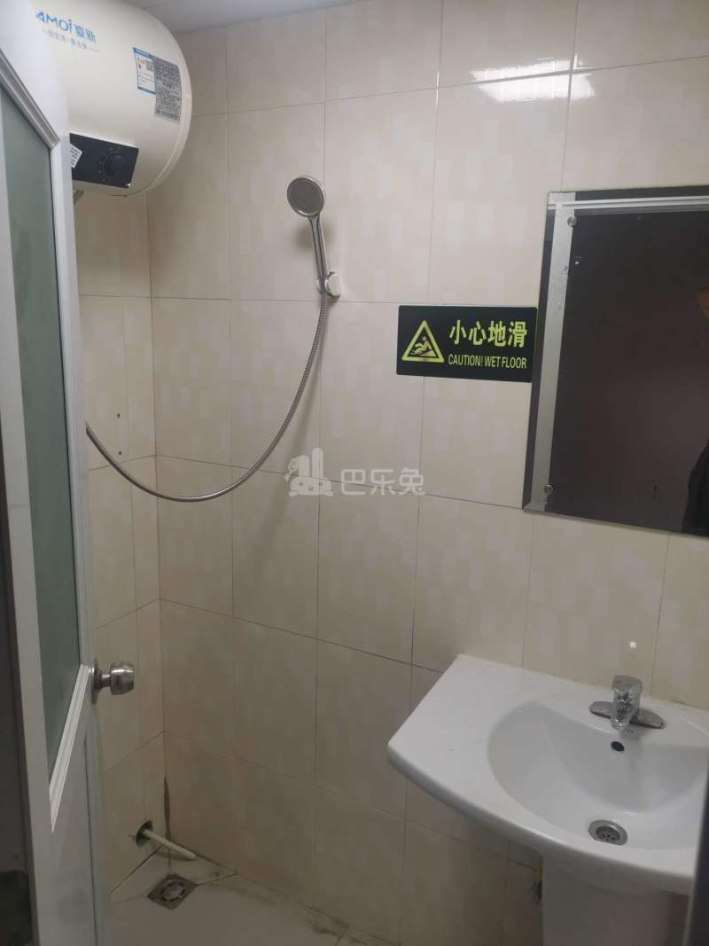 海珠区泰沙路24～26号8811957卫生间图2