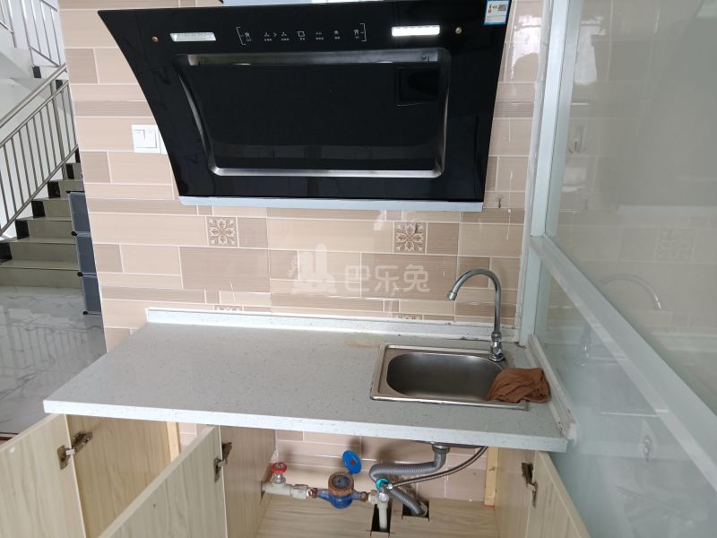 新卫村（民房）8825083厨房图4