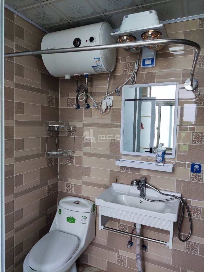 新卫村（民房）8825086卫生间图8