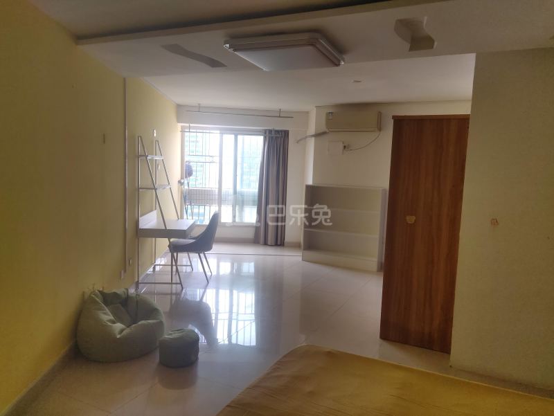 深南花园8828773卧室图2