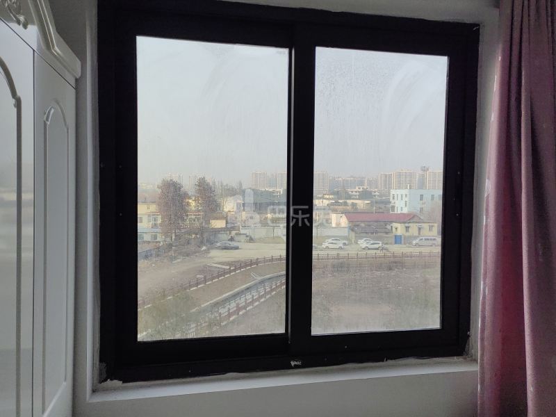 祁秀雅苑8835449卧室窗户图48