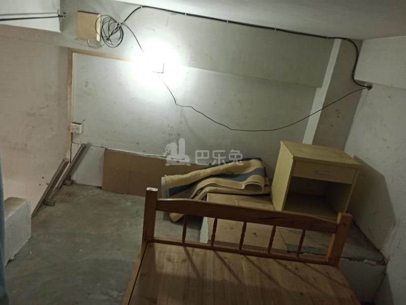 江夏东五巷6号8836678卧室图4