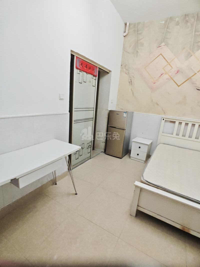 西郊家园（青浦）8840141卧室图1