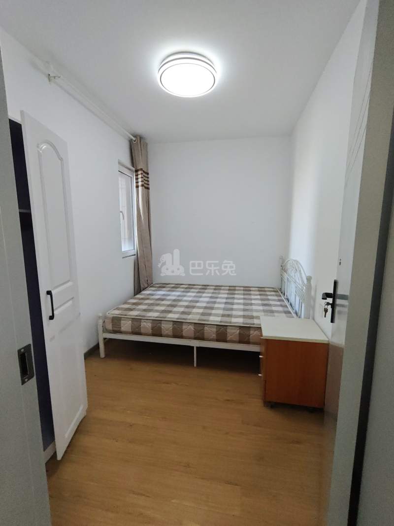 上海远洋万和四季8848822卧室图4