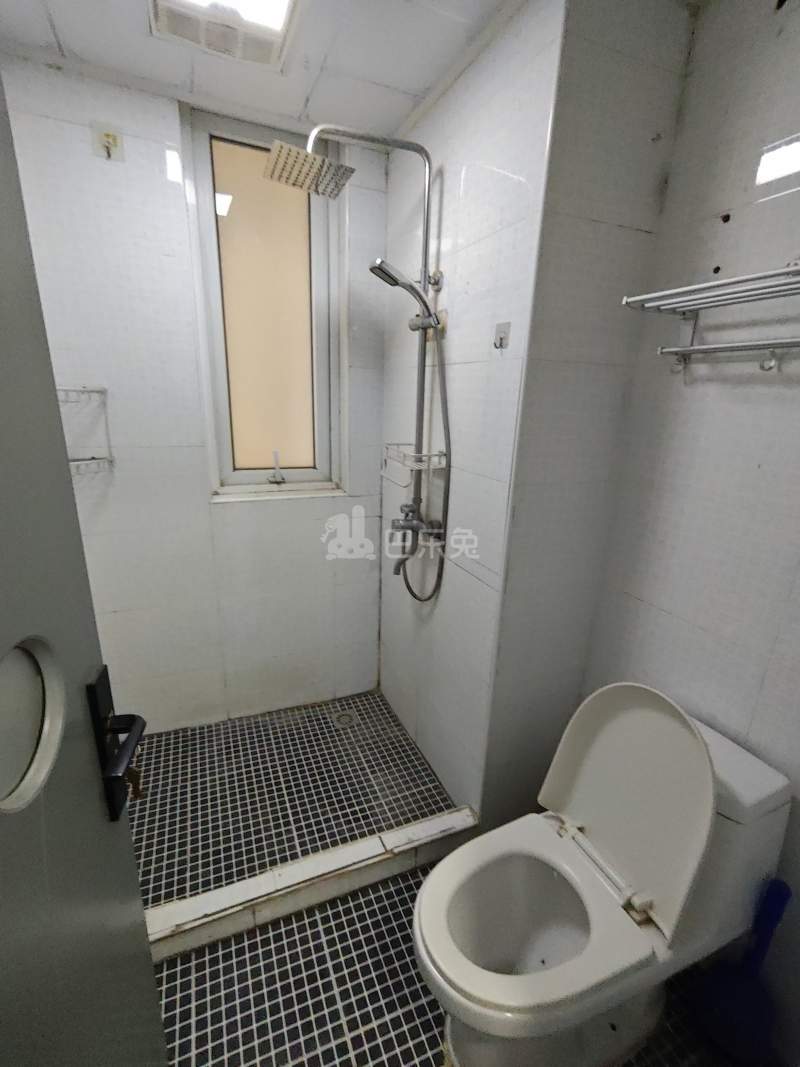 上海远洋万和四季8848822卫生间图5