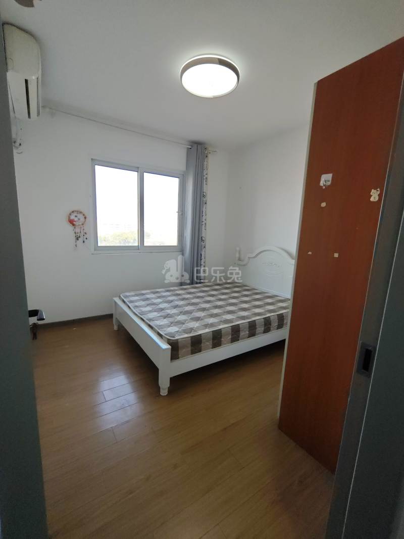 上海远洋万和四季8848822卧室图0