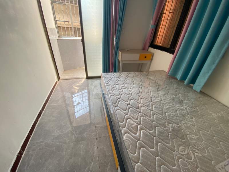 棠下东三街33号8860123卧室图2