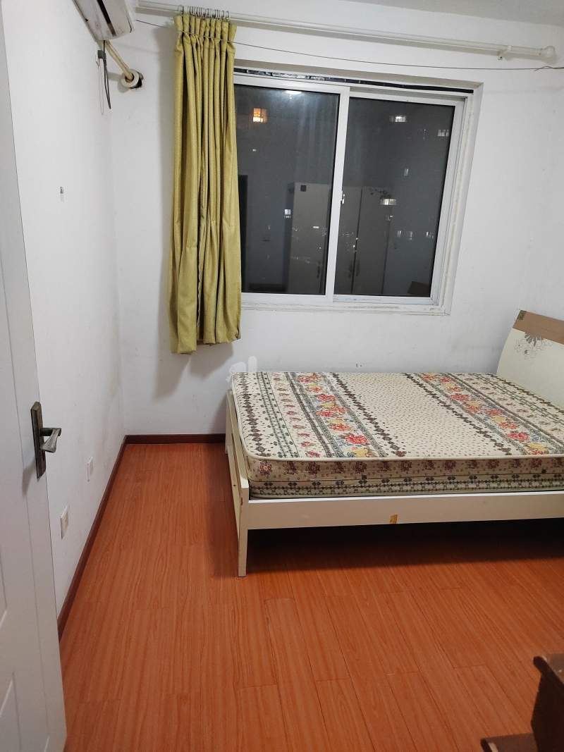 金沙湾绿地和苑一期8860935卧室窗户图12