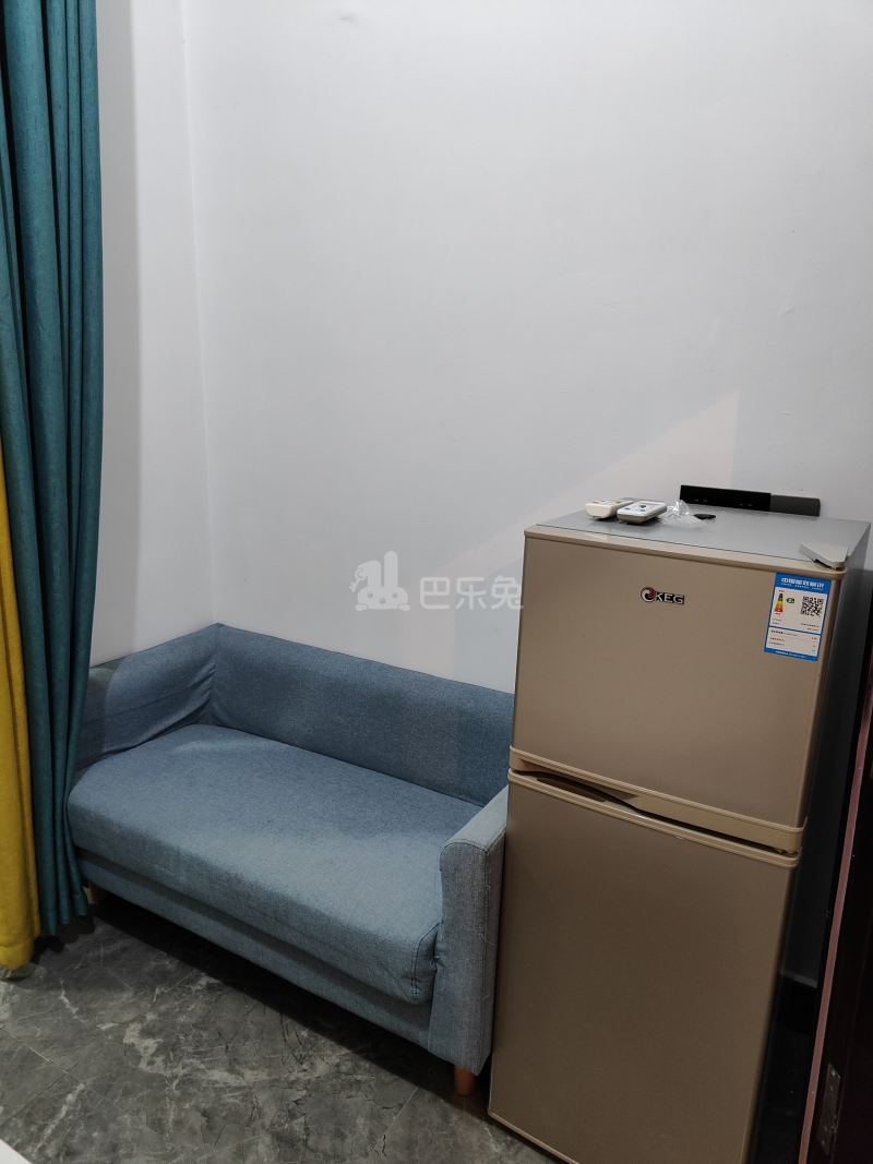 西郊家园（青浦）8868791卧室图2